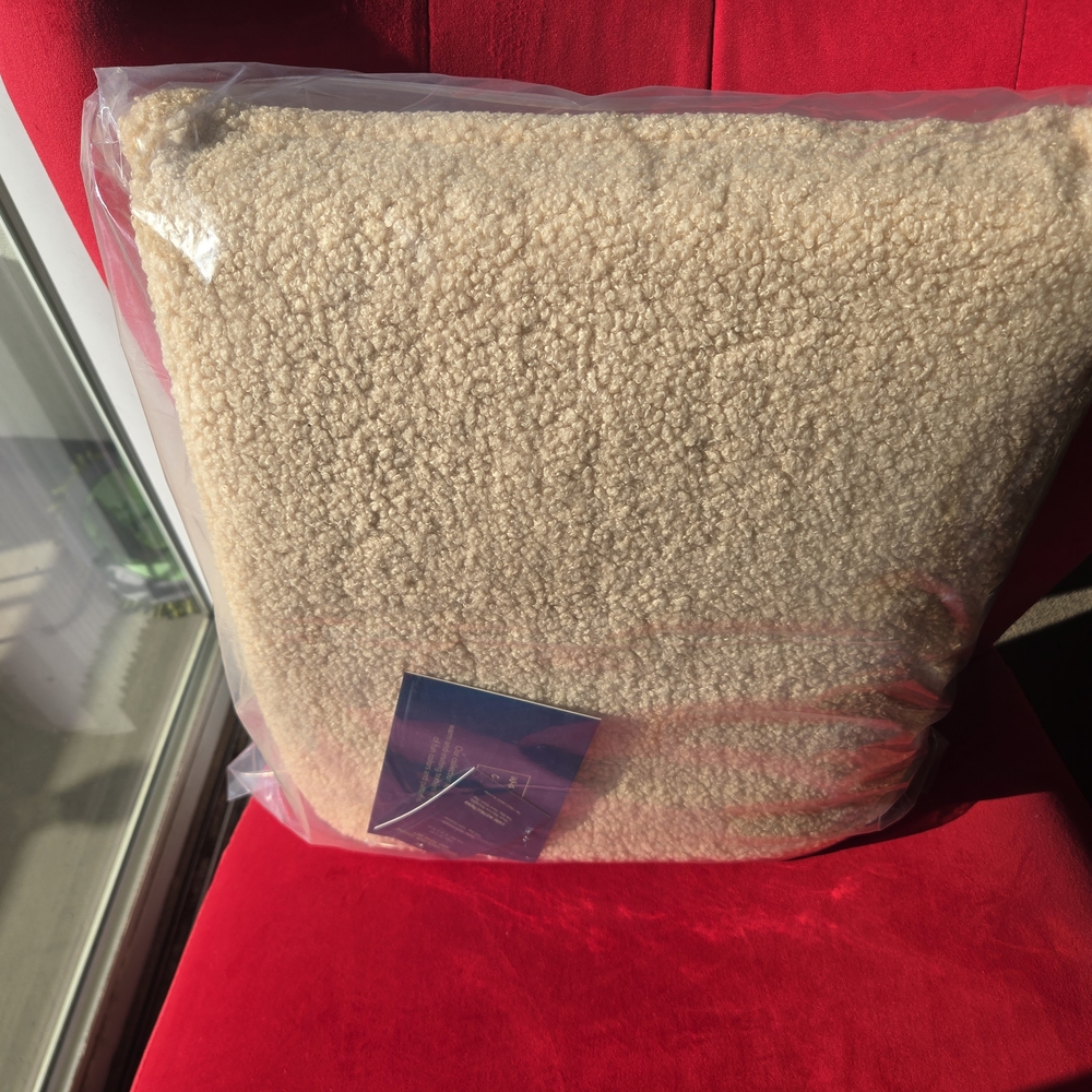 Cozy Beige Sherpa Throw Blanket